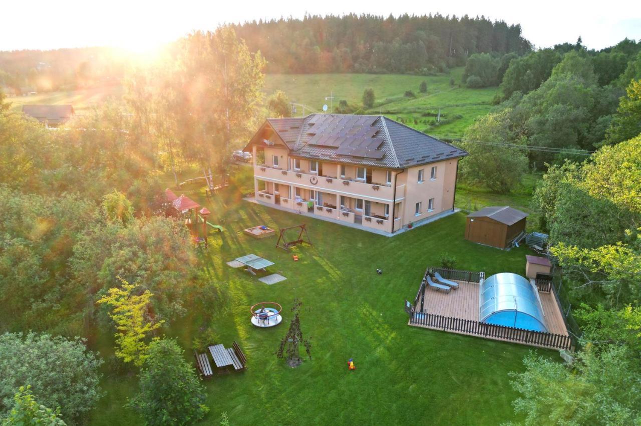 Apartments Nad Rybniky Horní Planá المظهر الخارجي الصورة